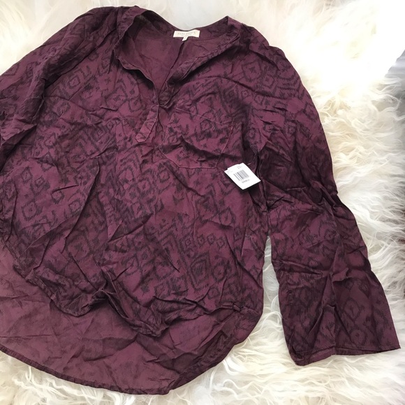 Side Stitch Red Printed Hi-low Hem Blouse Top - Picture 4 of 7